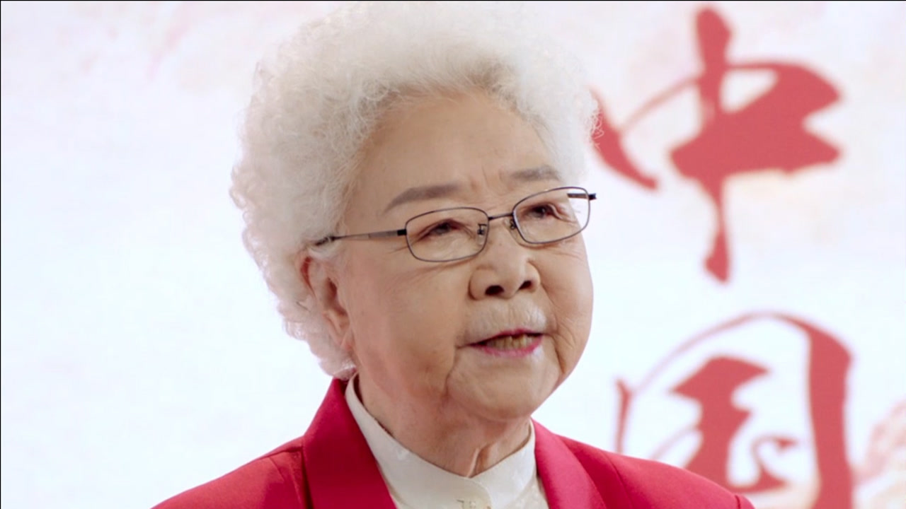 谈起中国精神的意义 田华:党的精神影响了我的一生!