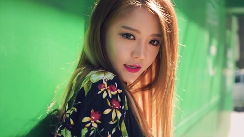 间:2021-08-23上传者:欧巴集合0:00:42韩国美女车模团ppl音乐热舞现场