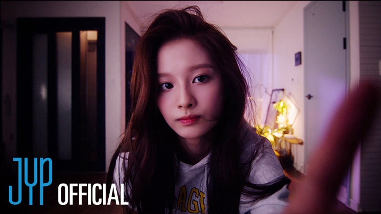 jyp新女团cover《满月》,救命这个妹妹怎么做到又像周子瑜又像sana的!