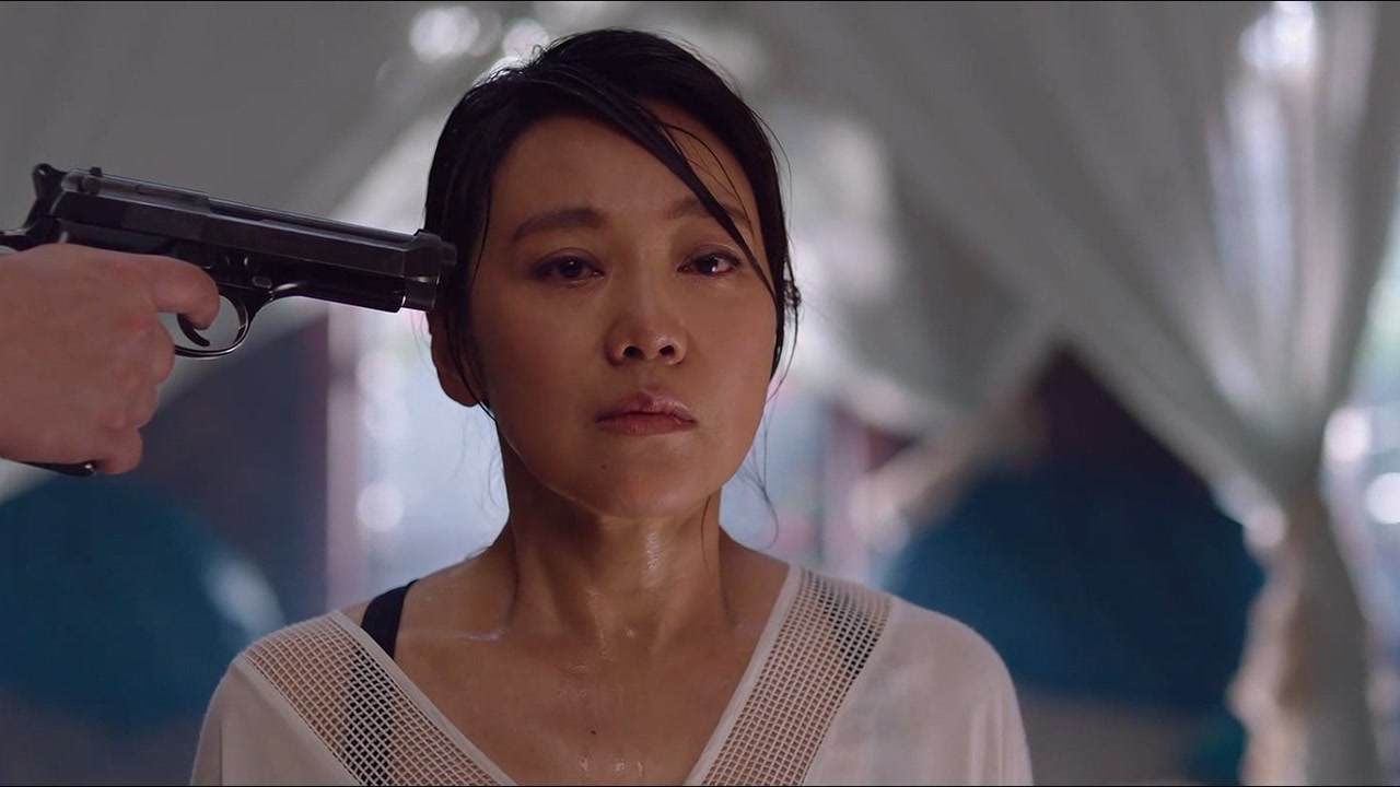 玩命三日:闫妮遇到劫匪时,用这招应对真的绝了!