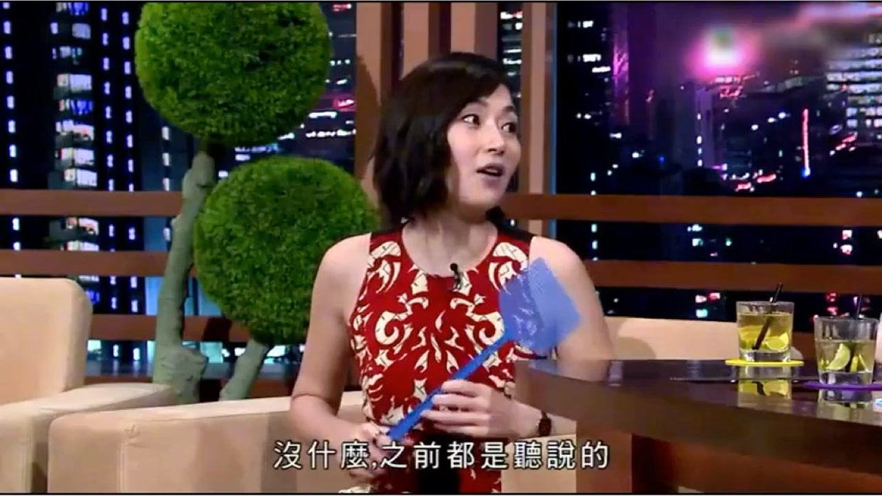 万绮雯讲述与李思捷由恨到爱的过程,举动好害羞,单立文搞笑吐槽