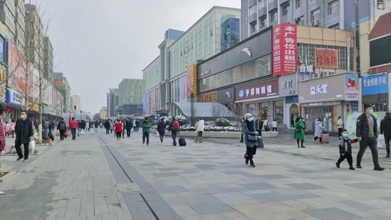 实拍甘肃天水麦积区步行街,逛街的人挺多的,带大家全程逛一下