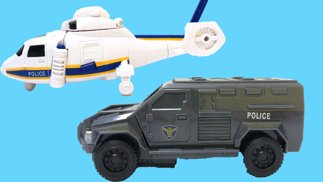 咖宝车神四合体特警巨人变形汽车人玩具开箱