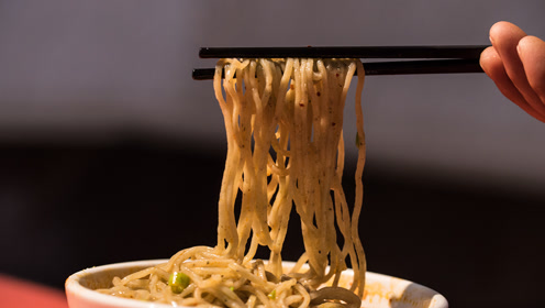 宁夏中卫的这家蒿子面一定不要错过,口味纯正,香气四溢!