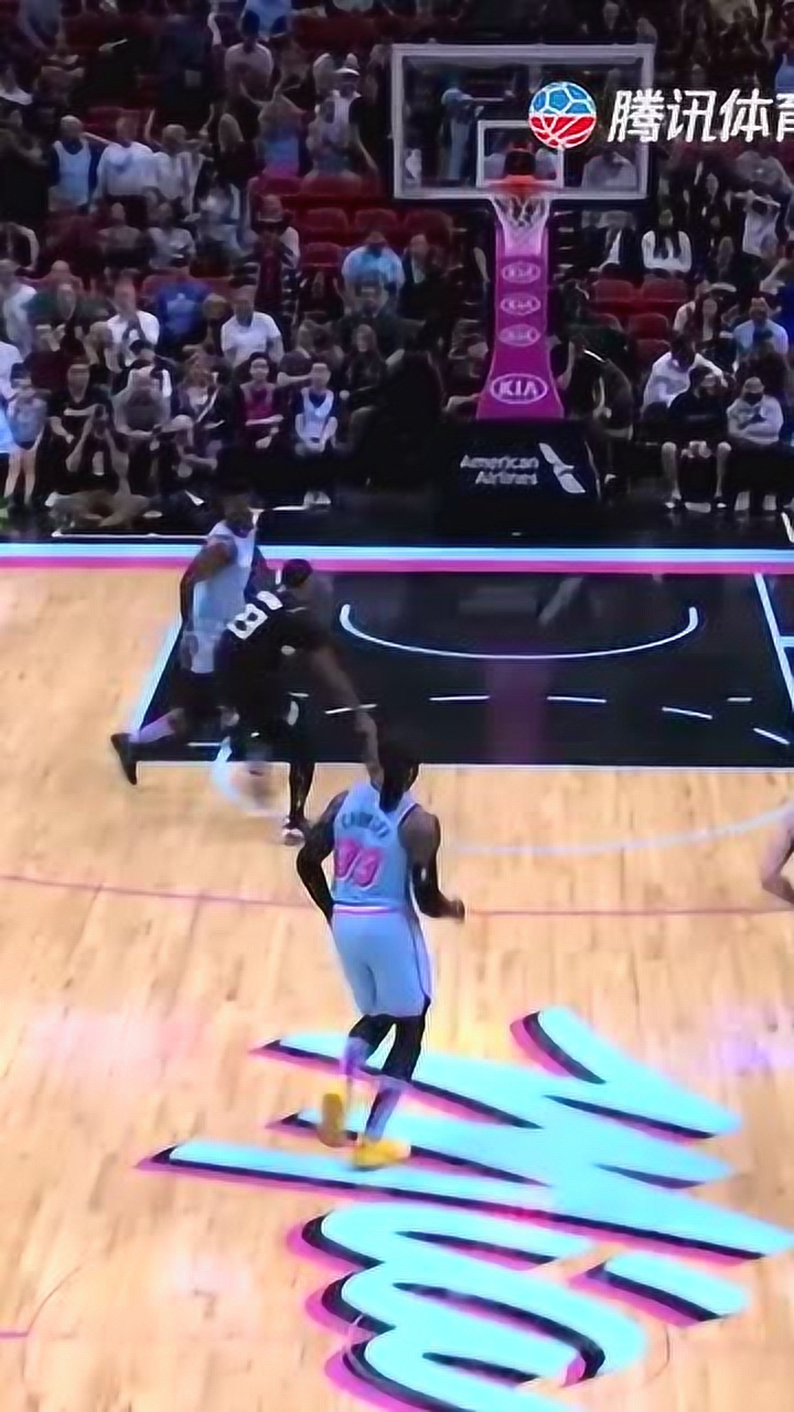 NBA历史上双手拍帽合集 莫兰特力压詹姆斯和乔帮主