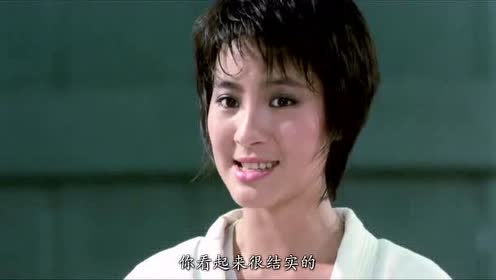 港片黄金岁月,一场柔道的戏就让人喷饭,杨紫琼好年轻
