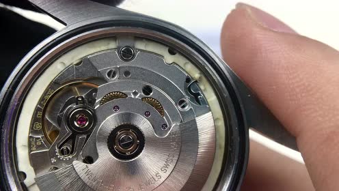 帝舵王子系列eta2836机芯星期日历