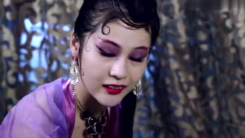 狐狸精怕鹅,男子直接拿鹅粪攻击,不料竟然中了狐狸精的美人计!