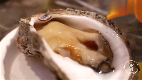 生蚝生吃吃了十年的老司机告诉我,边吸边吃最嫩滑过瘾!