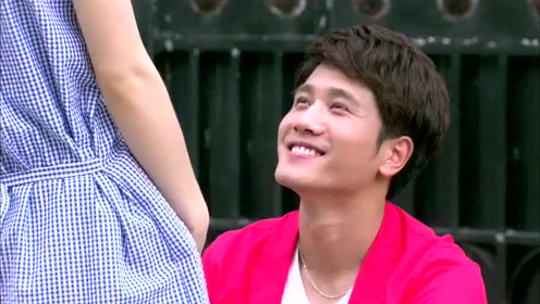 因为爱情有多美:叶南迪蹲下给怀孕的林多美系鞋带,文馨露出笑容