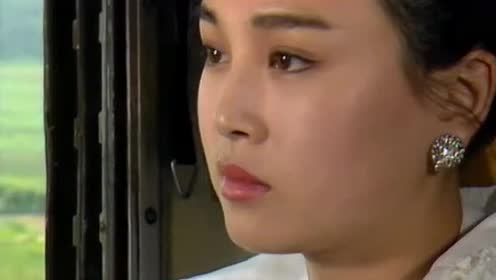 简 介:女人不是月亮:新婚之夜,丈夫却喊其他女人的名字,妻子伤心痛哭