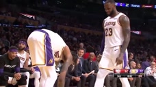 NBA轻松时刻：詹姆斯一把年纪了还是那么逗，啥时候能成熟点！