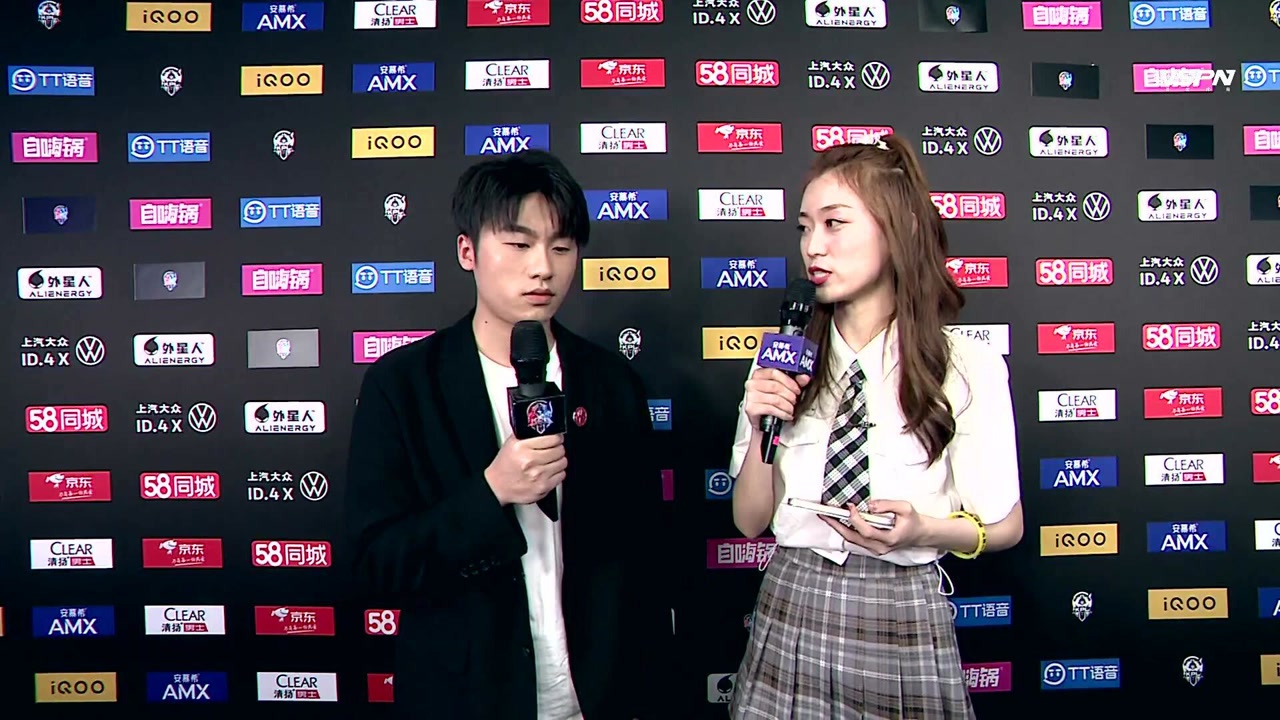 【赛后采访】佛山gk.花楼:百兽是个爱思考的选手,鹏鹏是气氛担当