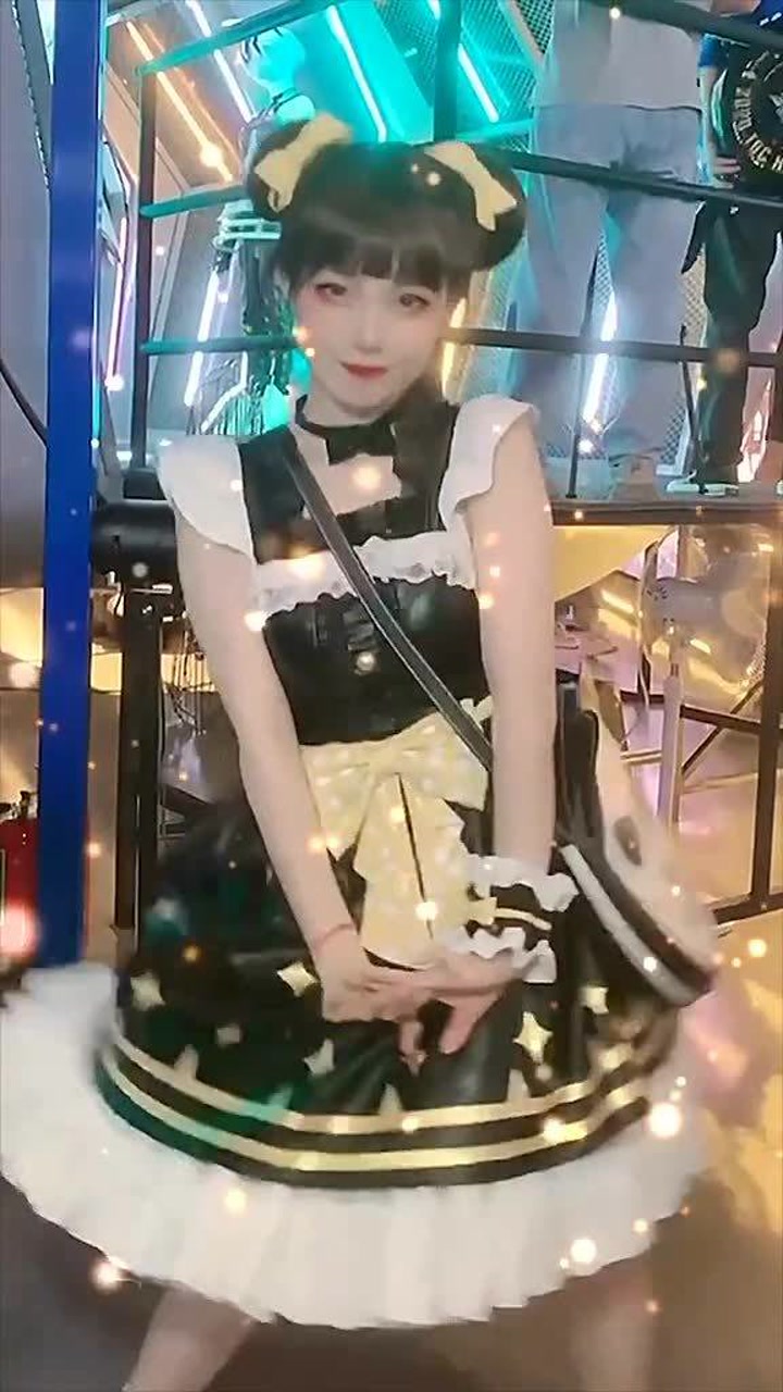 你见过这么可爱的浪漫波比吗?有谁不想做她的浪漫波比熊?