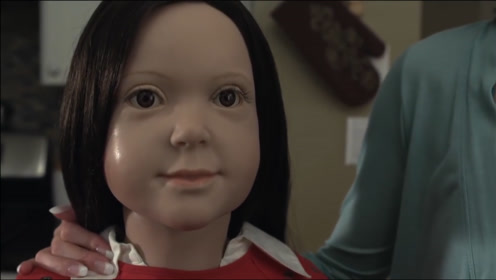 女孩买了一个人偶娃娃,结果被它替代了,恐怖短片《灵异娃娃》