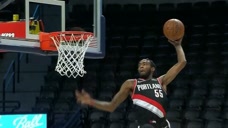 19日NBA十佳球 詹姆斯陀螺转身 琼斯飞天空接虐筐