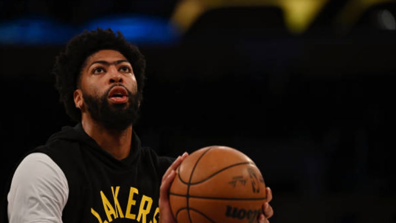 明日NBA春晚湖人大战篮网 浓眉大概率出战