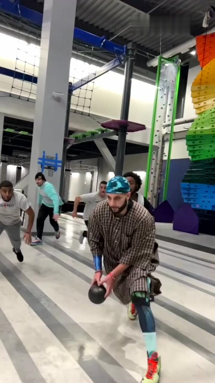 看中东勒布朗钞能力！又准又狠的那种