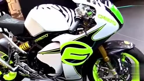 攒钱买一辆吧!2018 春风cfmoto 650i 跑车版,简直是帅爆了!