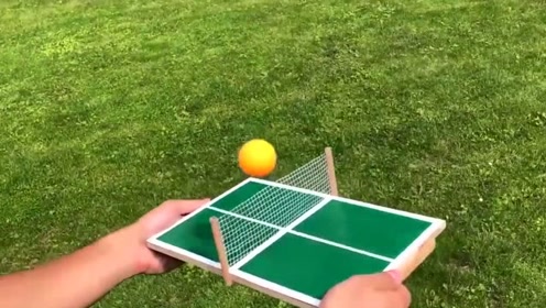 小伙制作了个乒乓球桌 你们一次性能打多少个呢