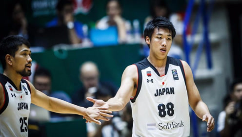 归化日本的球员,为什么都不受欢迎?看张本天杰都说了什么?