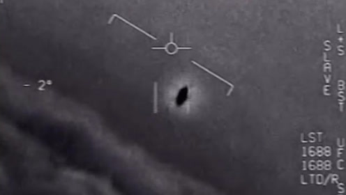实拍：德州上空出现三角形不明飞行物，红灯闪烁不停，酷似UFO