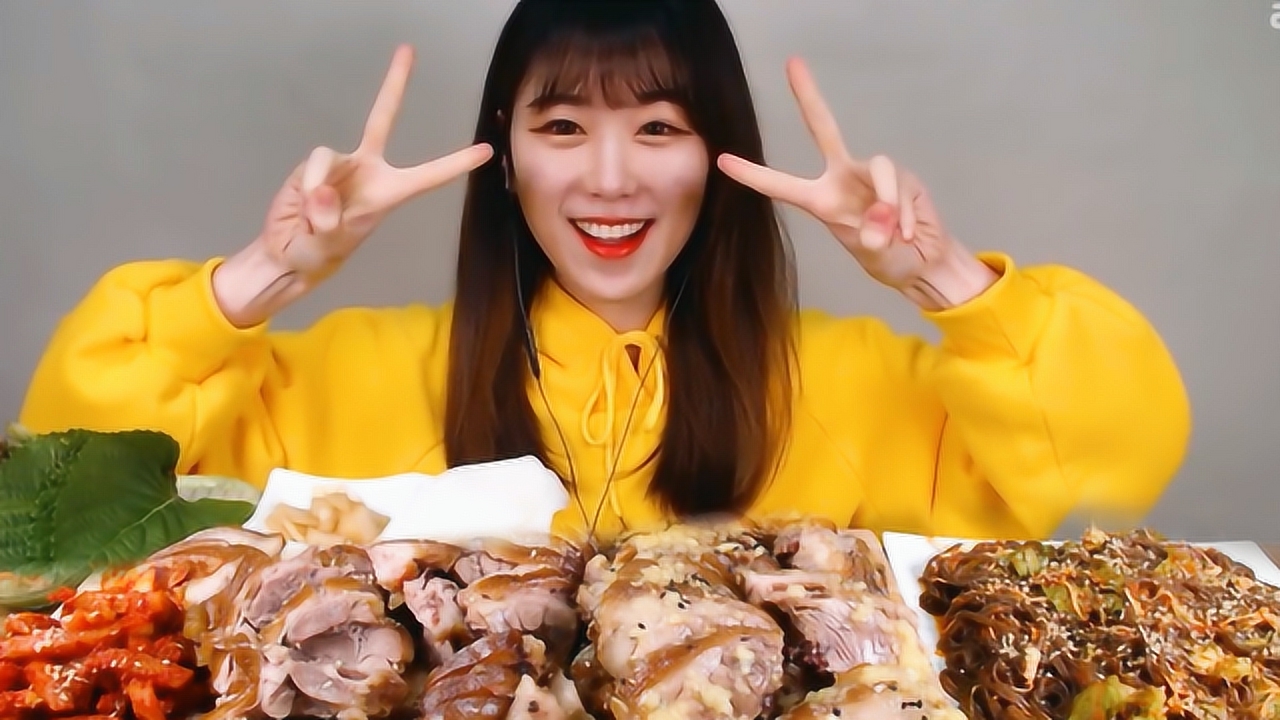 吃货胖妞在家烤肉:一个人干掉5斤香嫩烤肉,这种吃法也太馋人了