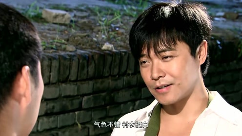 橄榄树:小伙背着女友和别人结婚,下秒女友太解气