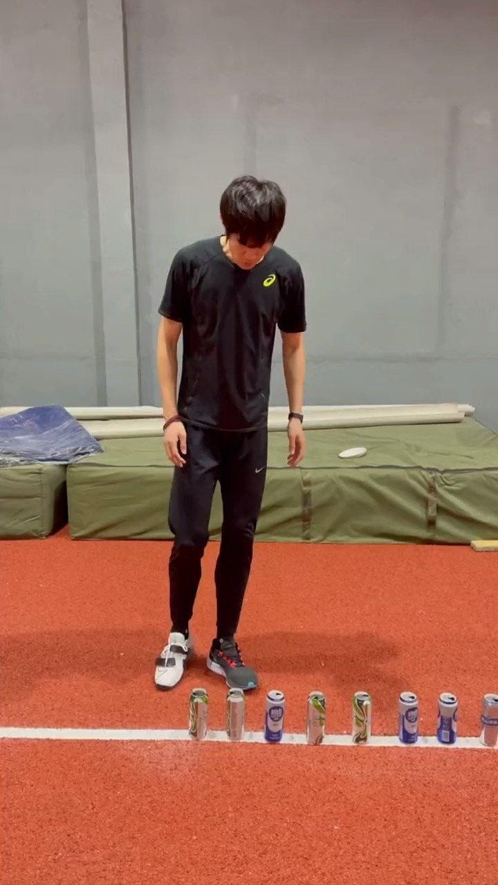 全网挑战,踩20个易拉罐,我是7秒92