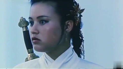 天湖女侠:女侠为父报仇,练得水上飞,在水里简直如鱼得水一般