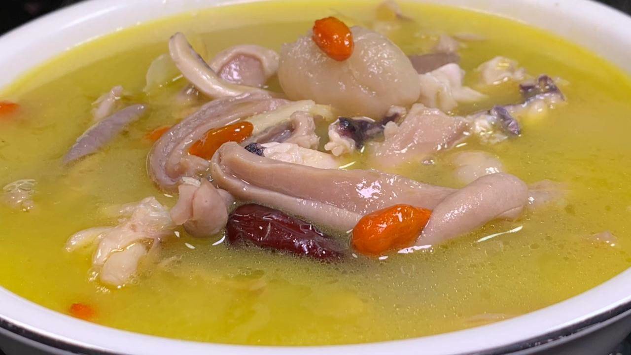 猪肚墨鱼汤的正确做法,汤鲜味美不发苦,从清洗到烹饪,一步到位