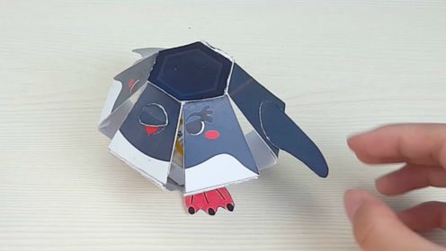 国外很火的机关折纸玩具 会蹦起来的小企鹅 设计巧妙太有趣了