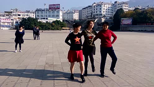 0:03:55时 间:2018-02-19上传者:@光哥简 介:巧家县螳螂广场水兵舞--0