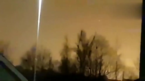 UFO奇异景象：如果你不信UFO，就看看这个！史上最清晰视频曝光！的图片