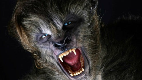 男孩变异成狼人,牙尖爪利爱吃肉,恐怖的背后隐藏着巨大阴谋