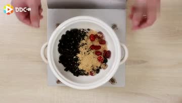 自己动手做黑米养生粥