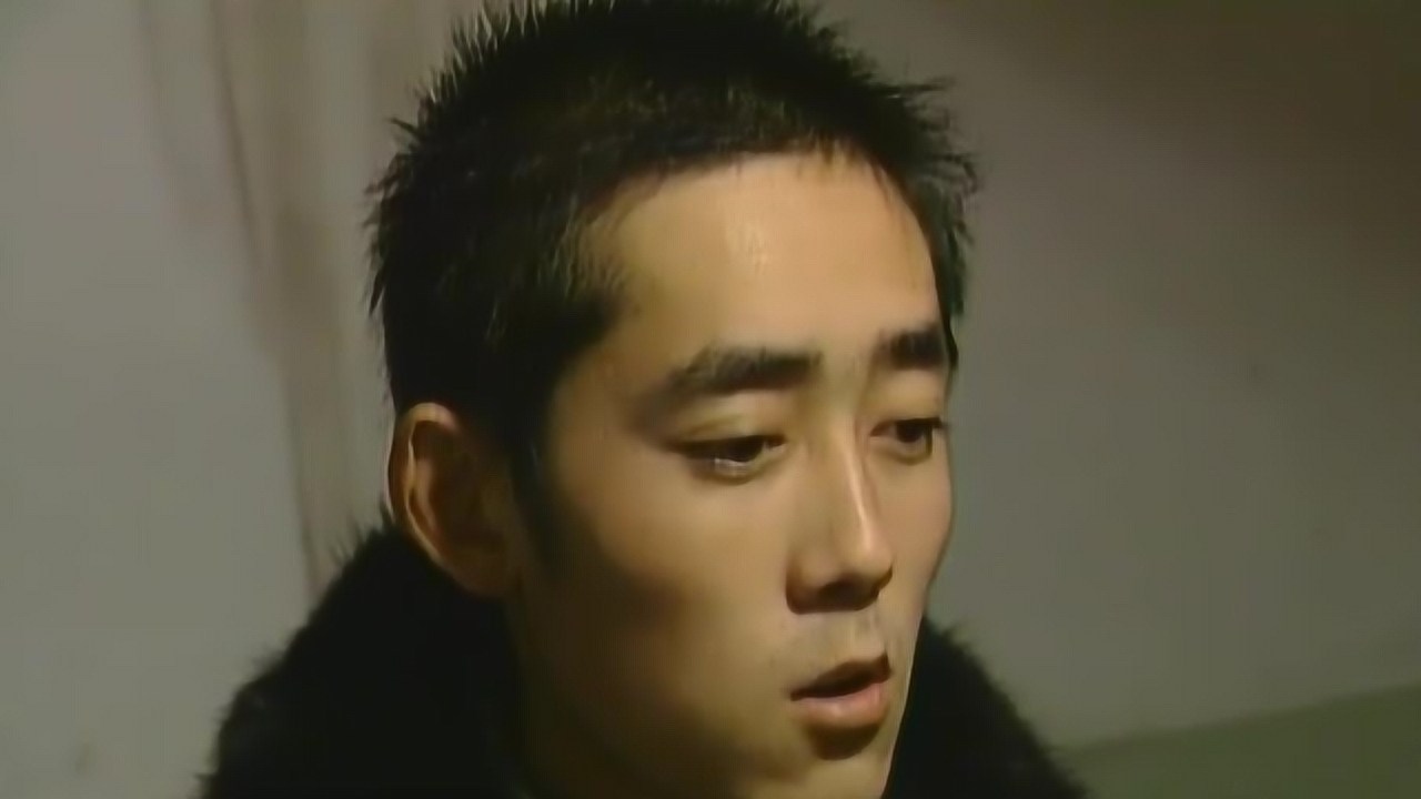 打黑风暴:黑老大给十三太保钱,让他们避风头,谁料都投案自首了