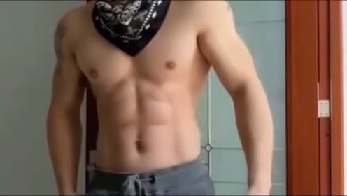 腹肌男 腾讯视频