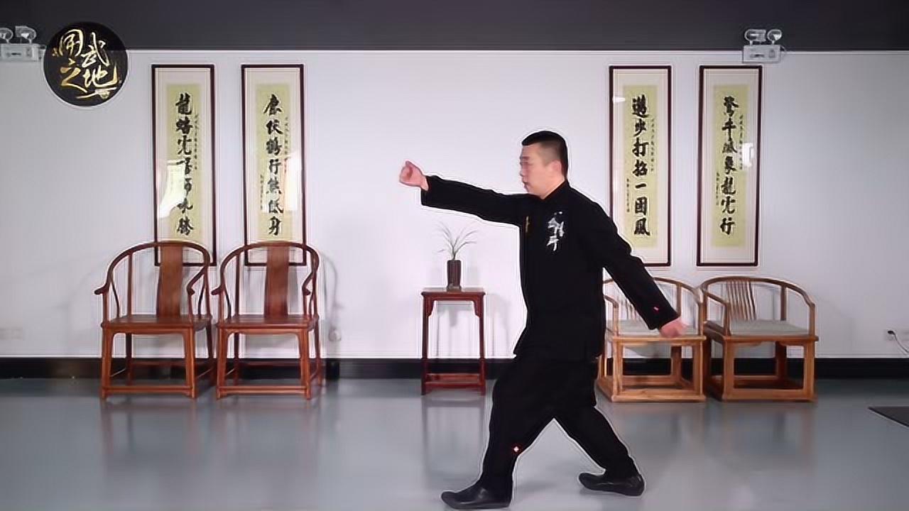 八极拳单羊顶肘技巧,简单易学,普通人也能学会