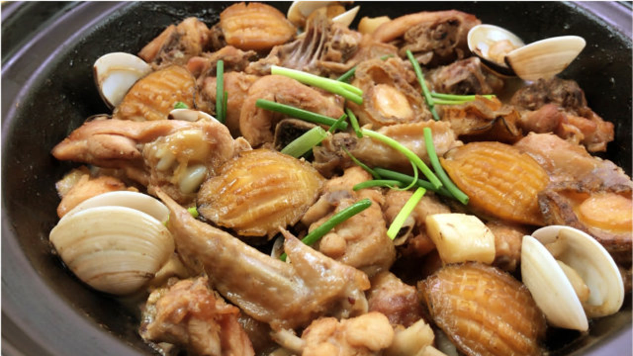 鲍鱼焖鸡的全新做法,材料简单 做法家常,还原食物本味