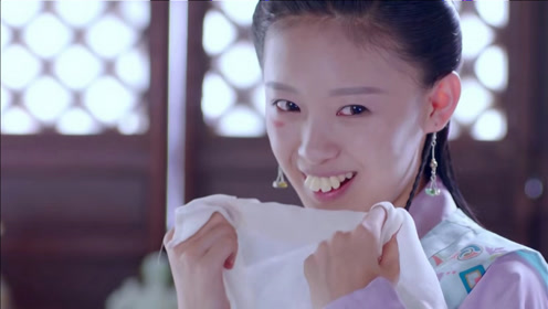 丑女天生一对大龅牙,被帅气王爷亲了一口后,瞬间变绝世大美女!