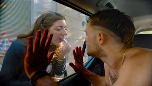 面对中华玻璃他只能绝望!深度解读《危机四伏》