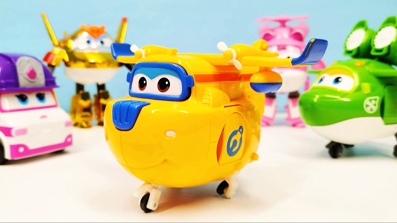 超级飞侠工程师多多来咯 变形飞机变形机器人益智玩具