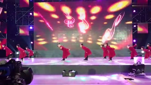 咖喱咖喱自创原创舞蹈视频,跳的不错