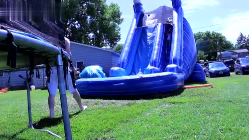 看看真人滑翔机!