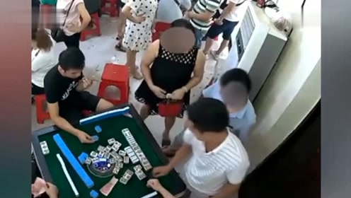 五女一男围殴打架 腾讯视频