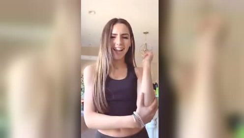 看了长发女孩子尬舞 感觉自己恋爱了!