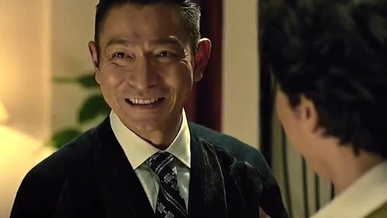 今天是我的大日子,给我个面子,"把耳朵捡起来"!