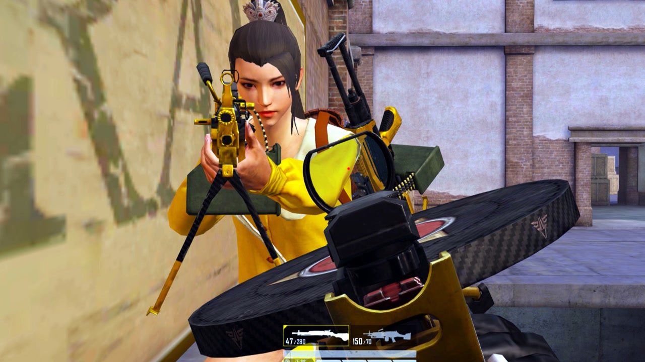 和平精英:突变团竞 粉丝见到侠客就丢子弹 侠客表示下不为例