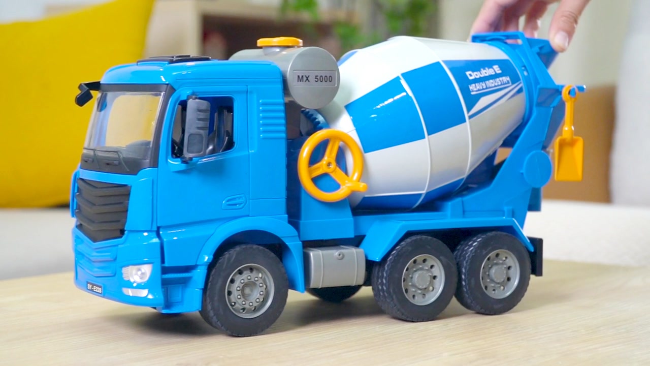 双鹰工程车玩具开箱:手动工程搅拌车,儿童益智汽车玩具模型